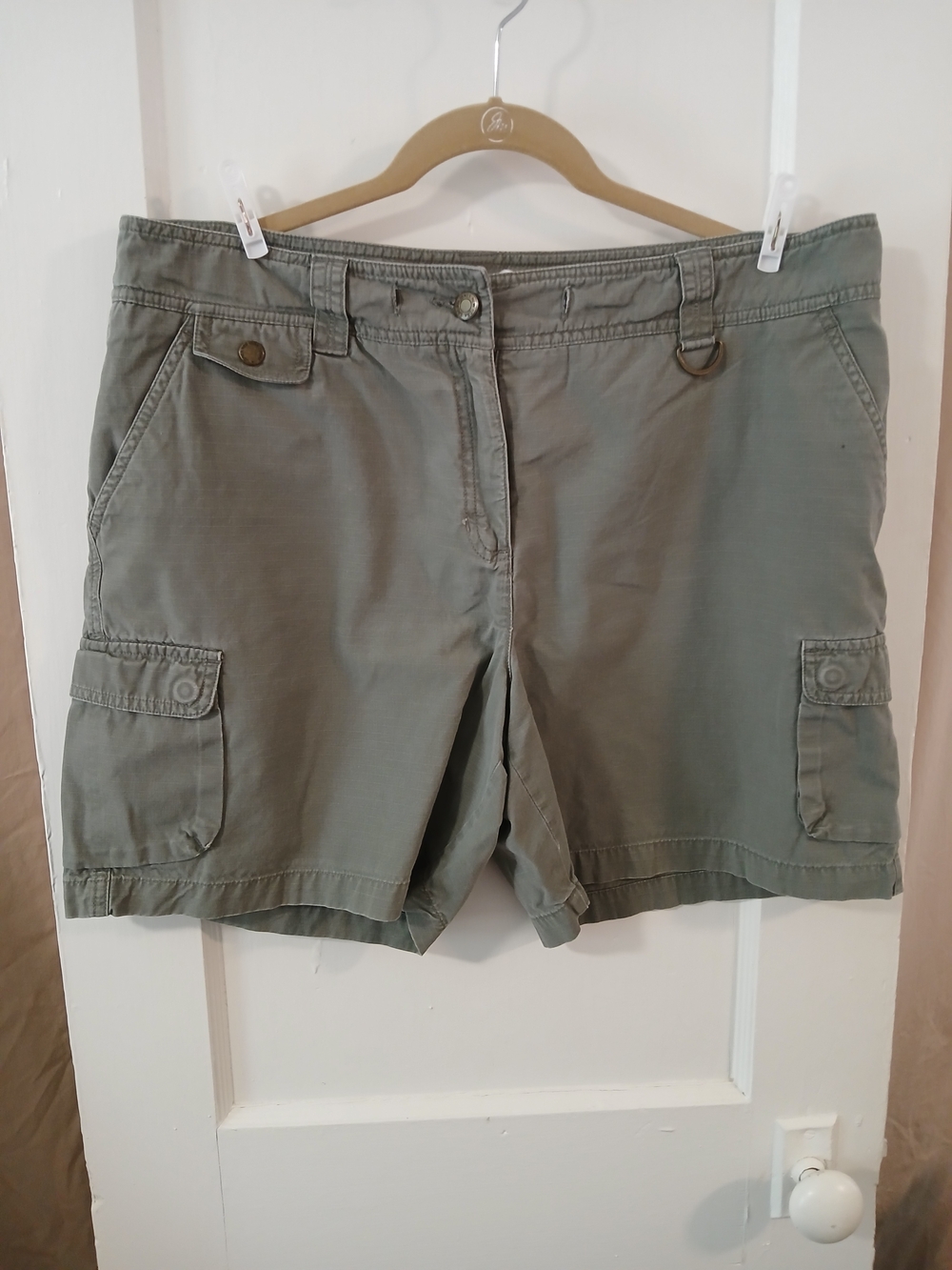 Jones New York Sport Olive Cargo Shorts [154]